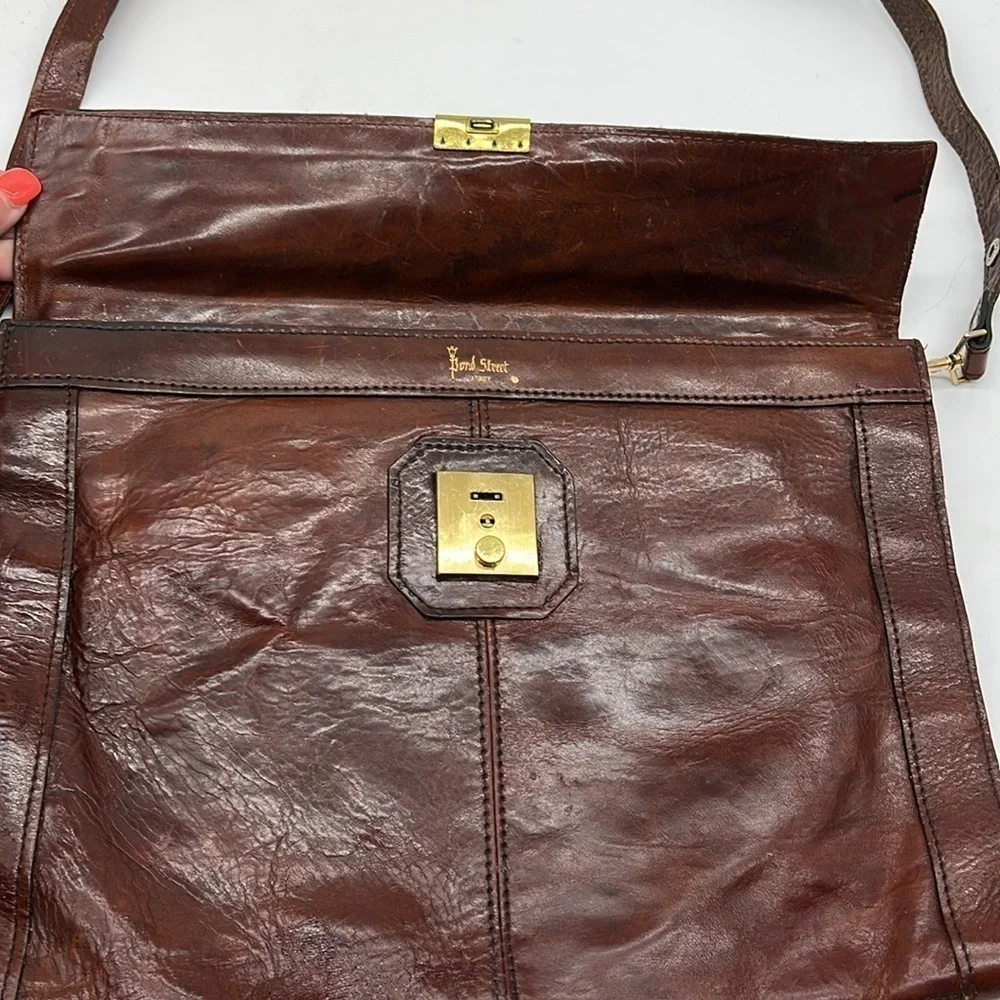 Bond Street Italy Vintage Leather Satchel. BRN3805C